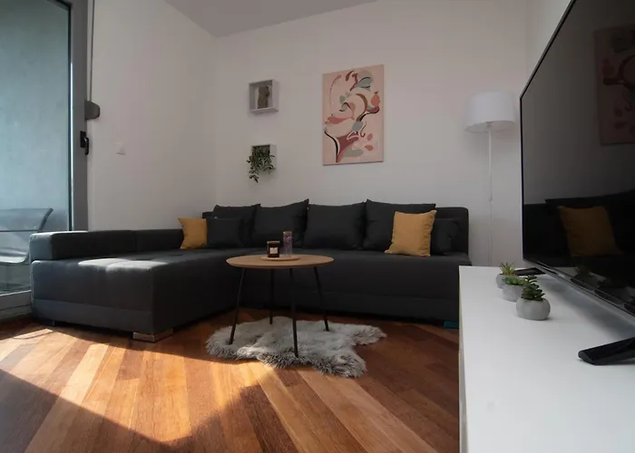 Apartments Nikolina